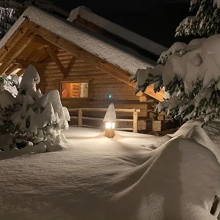 Daire Alaska House - Yukon Trento