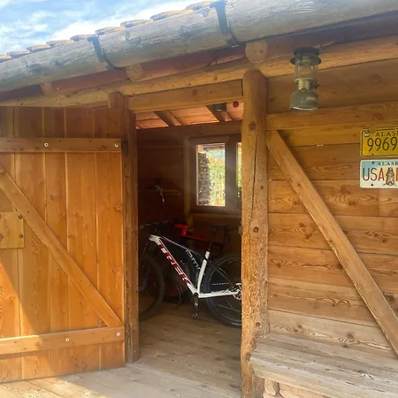 Alaska House - Yukon