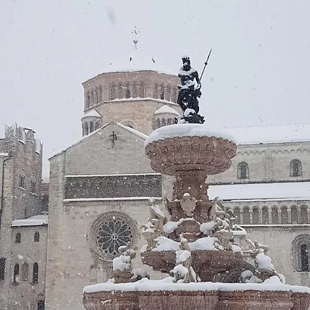 Alaska House - Yukon